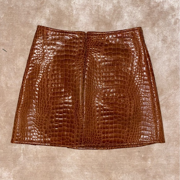Motel rocks brown croc mini skirt - Picture 4 of 4